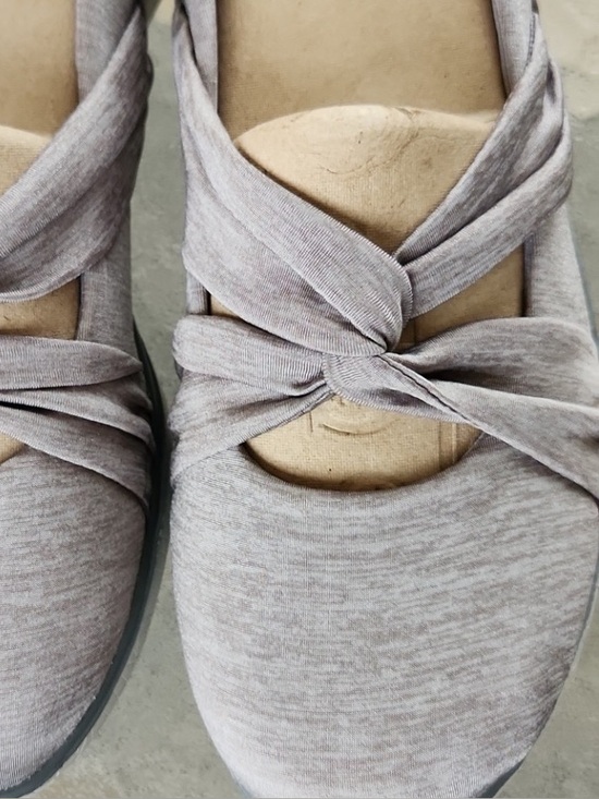 Skechers Shoes - NWT Skechers Women’s Slip-On Knotted Flats in Gray Sz 11